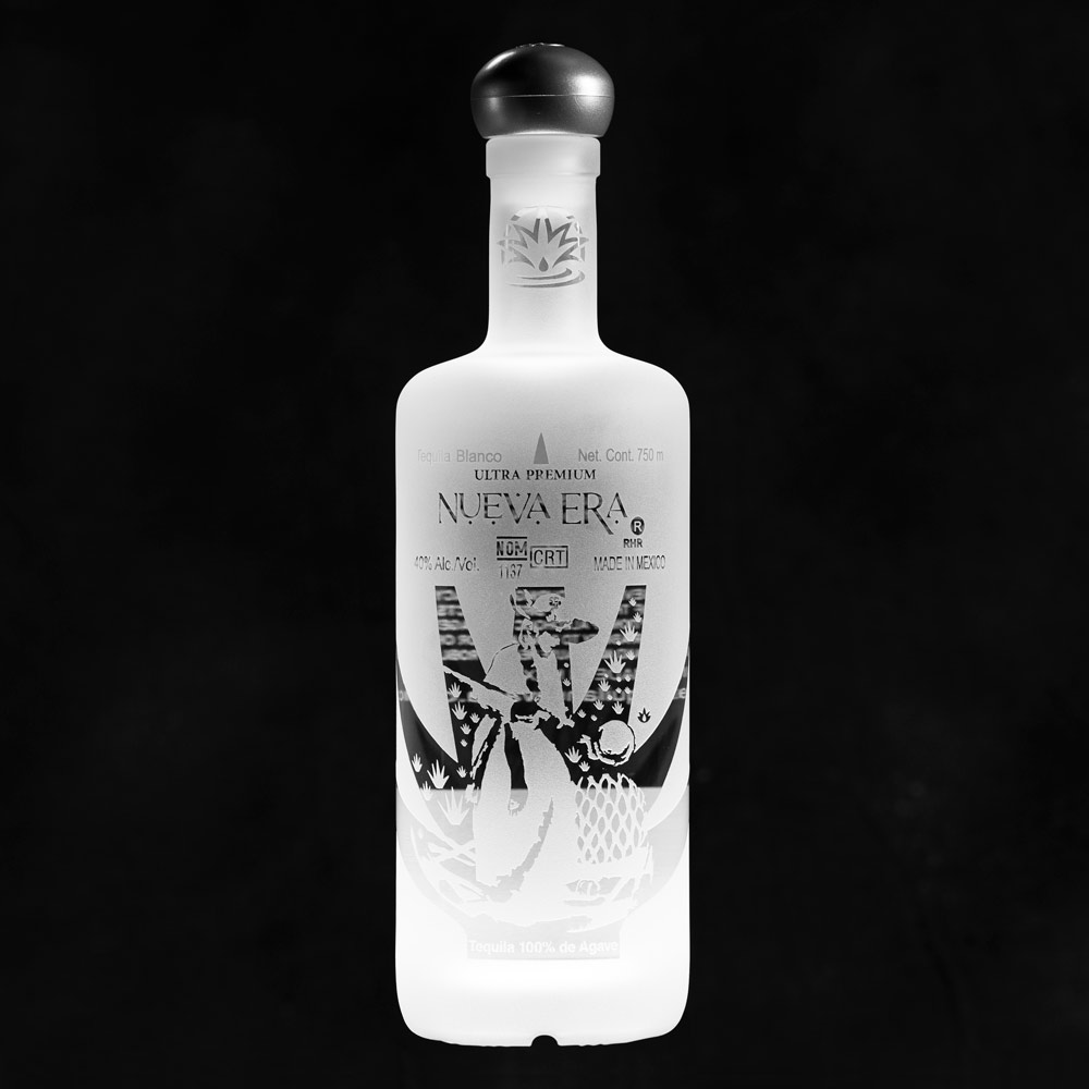 Tequila Blanco Premium Edición Jimadora Sandblast - TEQUILA NUEVA ERA